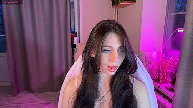 lunawho online show from 15, 3, 2026