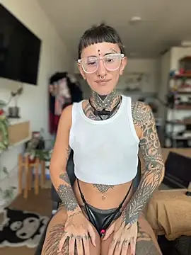 xsadtanas online show from 9, 2, 2026