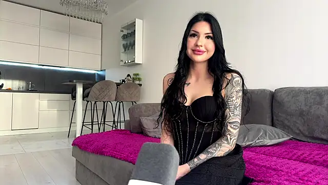 Snapshot of AuraXO chatting on 1, 6, 2026 AuraXO online show from 1, 6, 2026