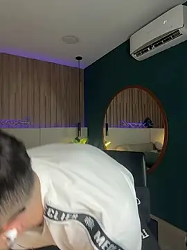 Snapshot of Jeremy_Harden chatting on 1, 3, 2026 Jeremy Harden online show from 1, 3, 2026