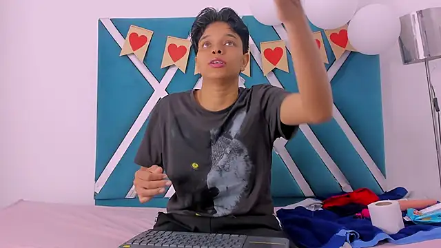 Snapshot of natasha_and_zoe chatting on 22, 2, 2026 natasha and zoe online show from 22, 2, 2026