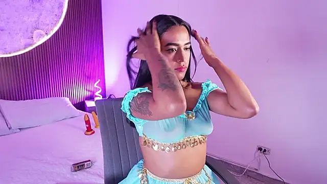 Snapshot of JazminRusso_ chatting on 3, 2, 2026 JazminRusso online show from 3, 2, 2026