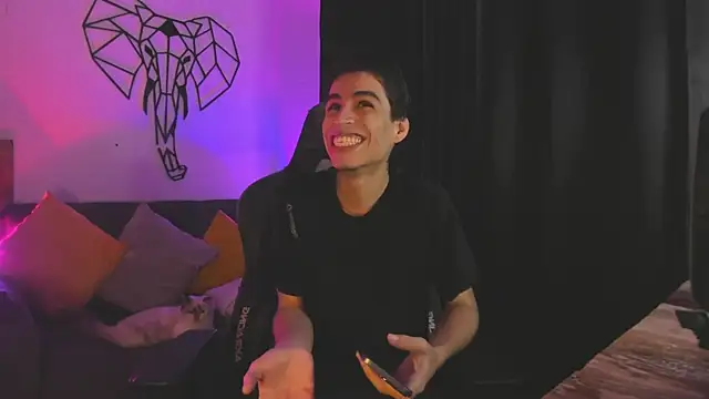 Snapshot of juan_posada chatting on 4, 2, 2026 juan posada online show from 4, 2, 2026