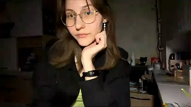 Snapshot of Miaaa_Moon chatting on 14, 2, 2026 Miaaa Moon online show from 14, 2, 2026