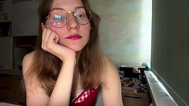 Miaaa Moon online show from 14, 4, 2026