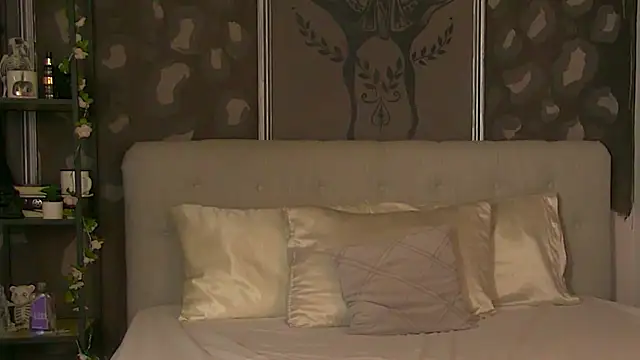 NyssaRaven online show from 12, 3, 2026