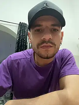 Snapshot of alessand180521 chatting on 11, 2, 2026 alessand180521 online show from 11, 2, 2026