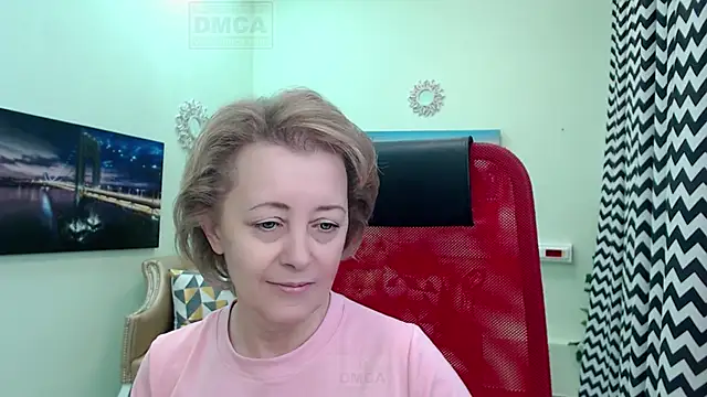 Snapshot of MONA_W chatting on 2, 5, 2026 MONA W online show from 2, 5, 2026