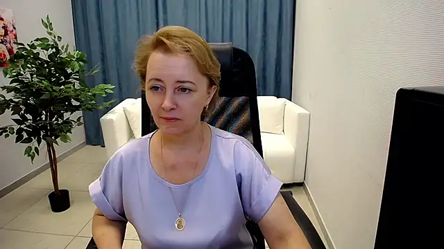 Snapshot of MONA_W chatting on 4, 6, 2026 MONA W online show from 4, 6, 2026