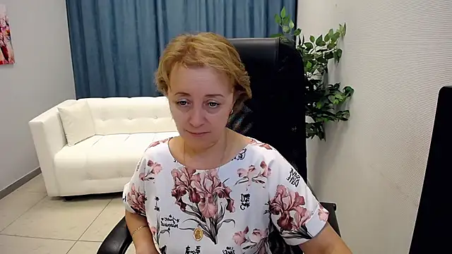 Snapshot of MONA_W chatting on 19, 6, 2026 MONA W online show from 19, 6, 2026