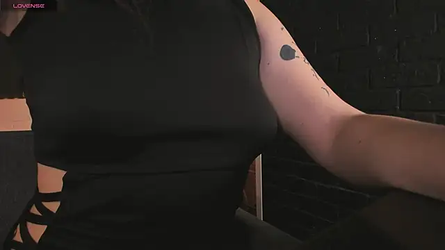 Maykinkya online show from 7, 2, 2026