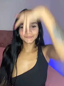 Snapshot of Maria_x_Alejandra chatting on 2, 3, 2026 Maria x Alejandra online show from 2, 3, 2026