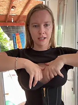 Ellie-rosee online show from 17, 4, 2026