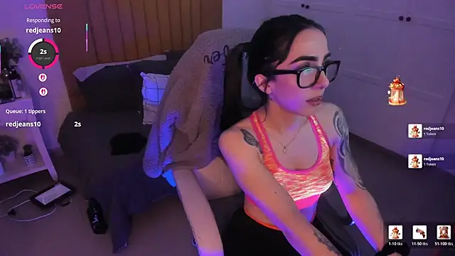 Snapshot of Luna_tagliaferri chatting on 19, 4, 2026 Luna tagliaferri online show from 19, 4, 2026
