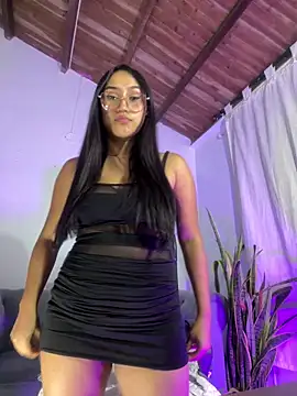 Snapshot of camila_wood chatting on 25, 5, 2026 camila wood online show from 25, 5, 2026