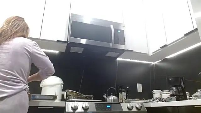 HazelSkyesChat online show from 25, 2, 2026