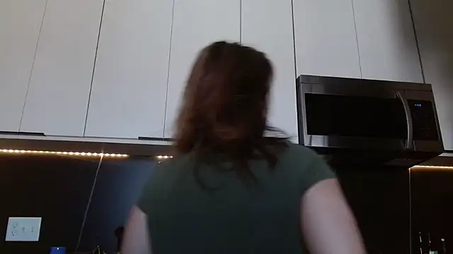 HazelSkyesChat online show from 9, 3, 2026