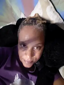 Snapshot of BadGyalGem chatting on 22, 4, 2026 BadGyalGem online show from 22, 4, 2026
