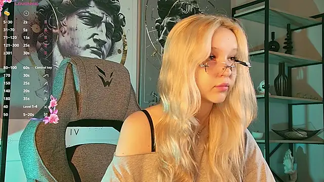 Snapshot of MaoqiBeverly chatting on 15, 6, 2026 MaoqiBeverly online show from 15, 6, 2026