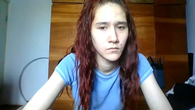 Snapshot of NickiKisinger chatting on 4, 6, 2026 NickiKisinger online show from 4, 6, 2026