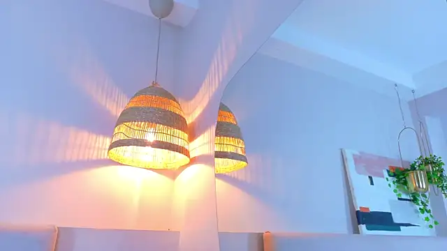 VioletBloomm online show from 10, 4, 2026