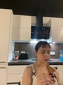 Snapshot of Just-Lilly chatting on 11, 4, 2026 Just-Lilly online show from 11, 4, 2026