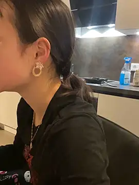 Snapshot of Just-Lilly chatting on 11, 4, 2026 Just-Lilly online show from 11, 4, 2026