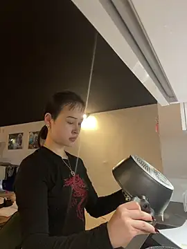 Snapshot of Just-Lilly chatting on 12, 4, 2026 Just-Lilly online show from 12, 4, 2026