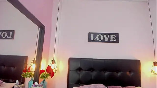 RousMature online show from 13, 4, 2026