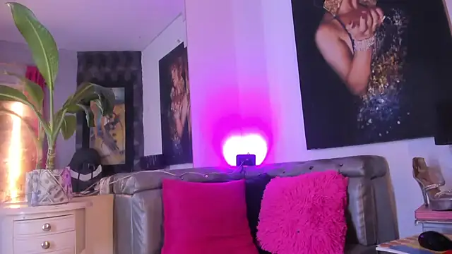 Snapshot of Ciara_HotTs chatting on 25, 5, 2026 Ciara HotTs online show from 25, 5, 2026