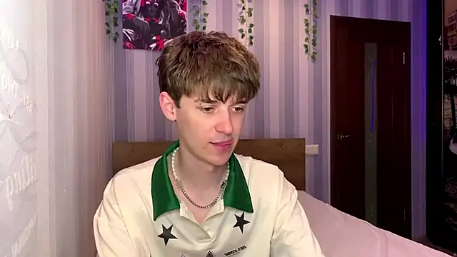 Snapshot of Sweet_Dude chatting on 21, 4, 2026 Sweet Dude online show from 21, 4, 2026