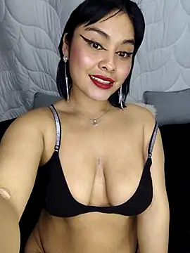 zoe love18 online show from 14, 4, 2026
