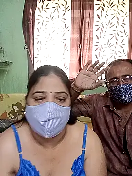 Snapshot of HoneyHush chatting on 5, 2, 2026 HoneyHush online show from 5, 2, 2026