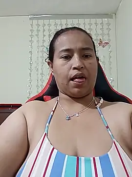 Snapshot of BustySexy_Nataly chatting on 25, 5, 2026 BustySexy Nataly online show from 25, 5, 2026