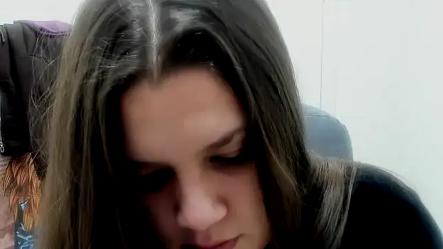 Snapshot of Maddinia chatting on 11, 2, 2026 Maddinia online show from 11, 2, 2026