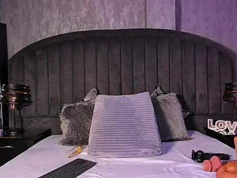 Snapshot of RED_VIOLETH chatting on 8, 2, 2026 RED VIOLETH online show from 8, 2, 2026