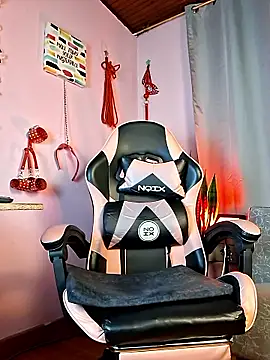 kenia thompsom01 online show from 26, 2, 2026