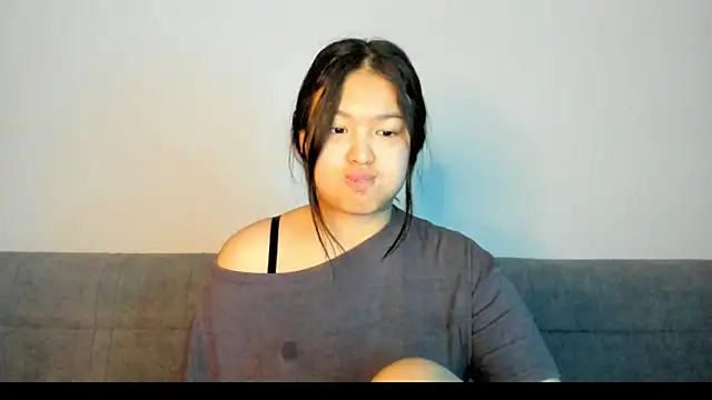 Snapshot of luna_yum chatting on 26, 2, 2026 luna yum online show from 26, 2, 2026