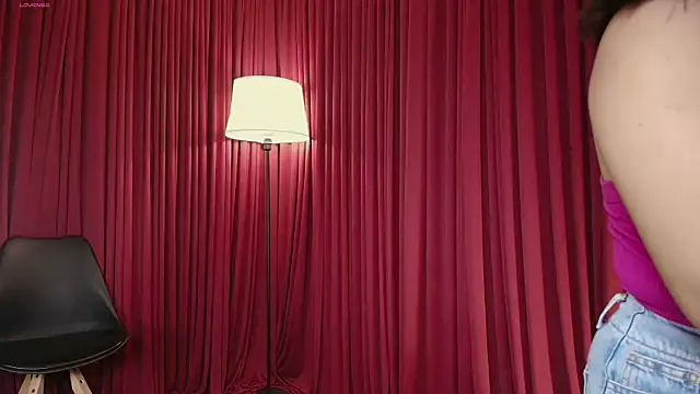 Sharlotte  1 online show from 6, 4, 2026