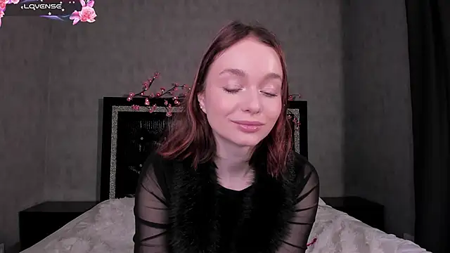 Snapshot of LillianPerry chatting on 2, 3, 2026 LillianPerry online show from 2, 3, 2026