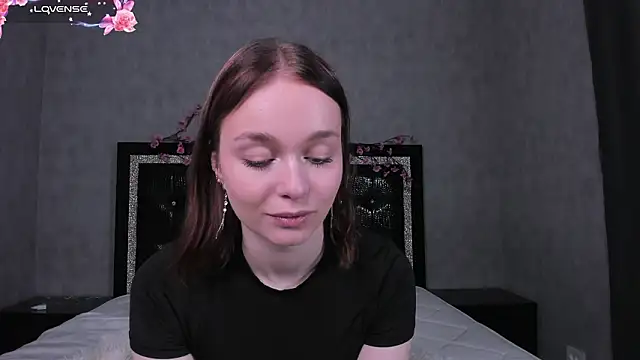 Snapshot of LillianPerry chatting on 12, 3, 2026 LillianPerry online show from 12, 3, 2026