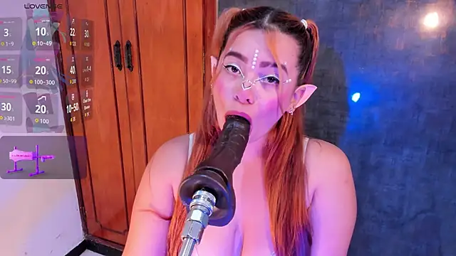 nicolle boobies online show from 7, 4, 2026