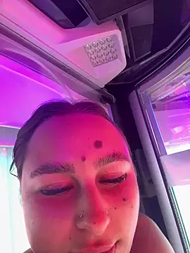 MissSophhh online show from 30, 4, 2026