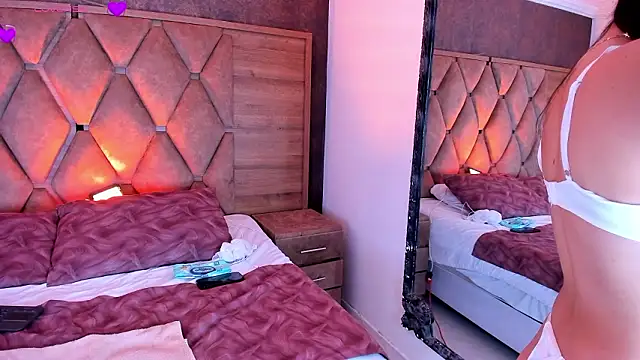 valeriekhaleesi online show from 11, 3, 2026