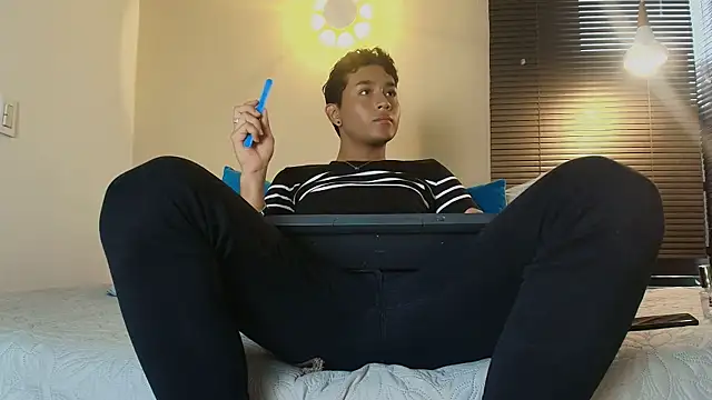 Snapshot of Damon_Salvarote_S chatting on 6, 2, 2026 Damon Salvarote S online show from 6, 2, 2026