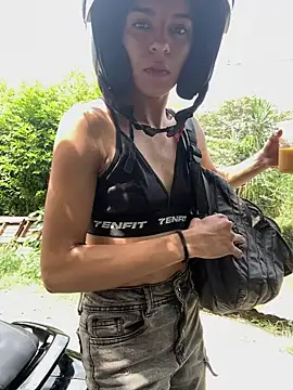 Snapshot of NaniBlossomX chatting on 19, 2, 2026 NaniBlossomX online show from 19, 2, 2026