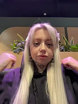 Snapshot of Chiibi chatting on 8, 2, 2026 Chiibi online show from 8, 2, 2026