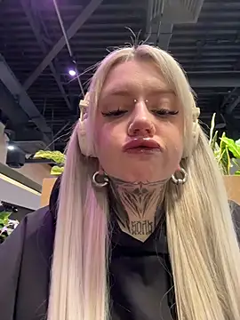 Snapshot of Chiibi chatting on 10, 2, 2026 Chiibi online show from 10, 2, 2026