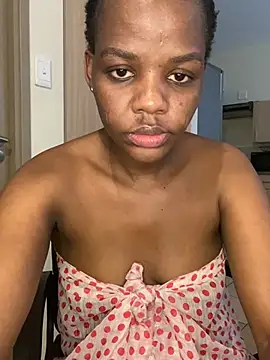 Snapshot of RoyalZuluDesire chatting on 3, 3, 2026 RoyalZuluDesire online show from 3, 3, 2026