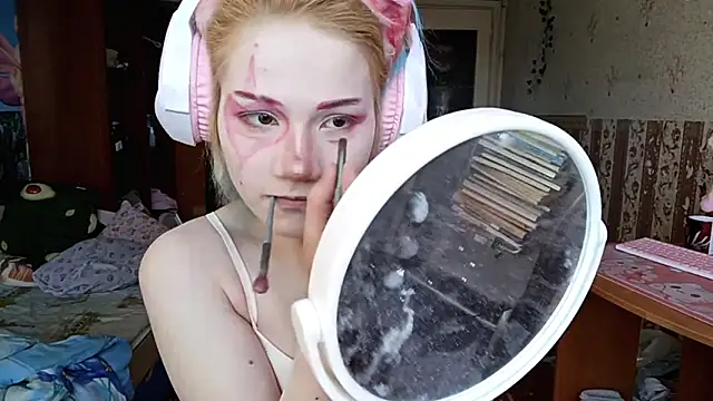 KathernSaulters online show from 21, 2, 2026